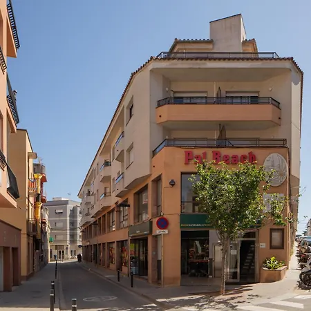 - Pal * Palamós