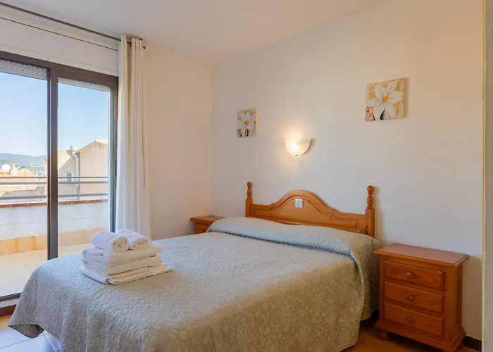 - Pal Palamós