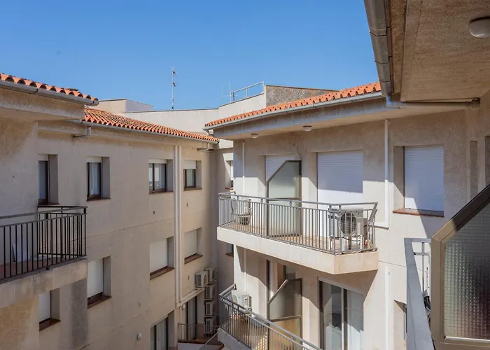 - Pal Palamós